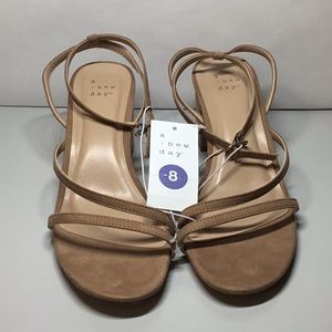 A New Day Woman heel shoe 8